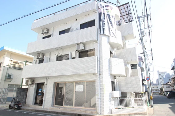 三篠アルティメイトビル