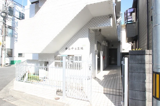 三篠アルティメイトビル