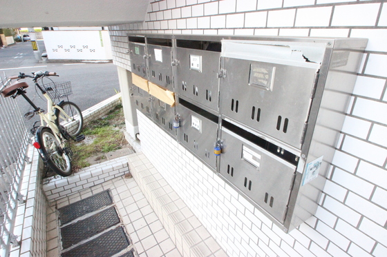 三篠アルティメイトビル