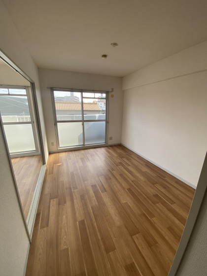 グローバル五日市中央