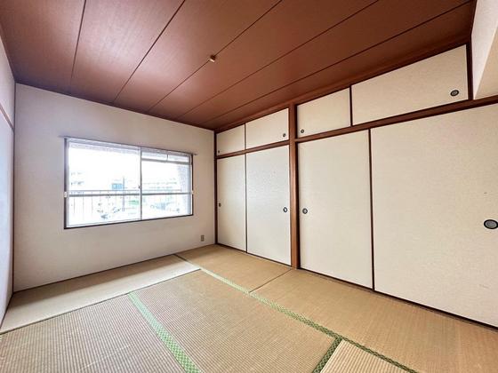 新田マンション