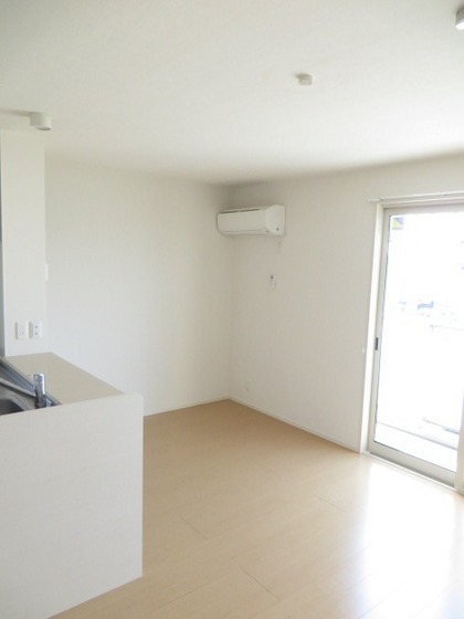 クレセント中仙道5