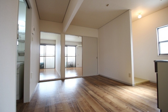 ドミール平野 B棟