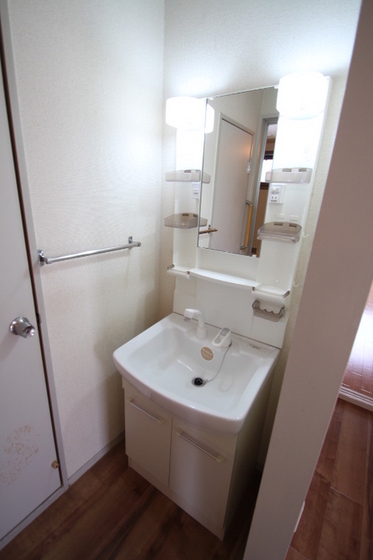 ドミール平野 B棟