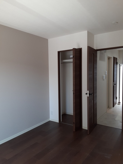 クレセント富町