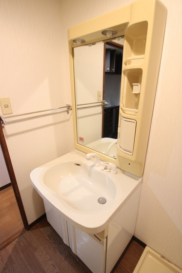 ふぁみ～ゆ舟入南