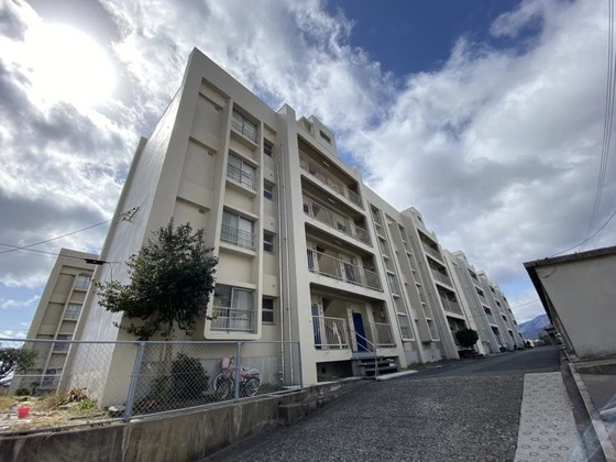 鈴が台団地分譲住宅F棟