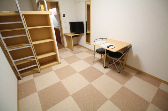 レオパレスグランデタカヤマ