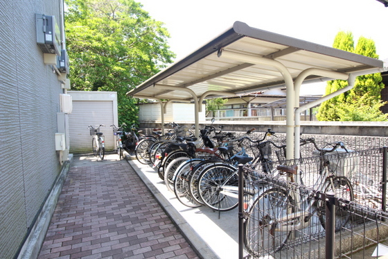 レオパレスグランデタカヤマ