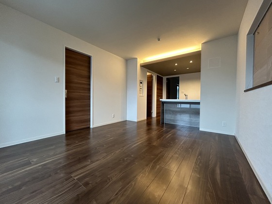 ビー・フォレスト コウゴ