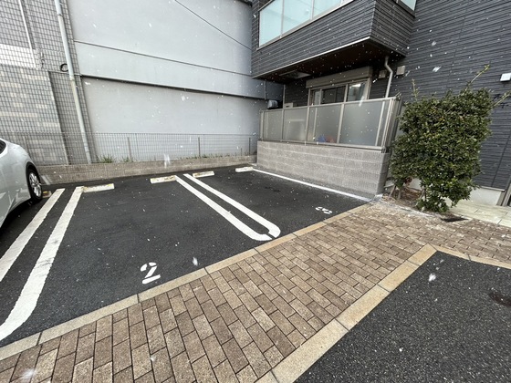 ビー・フォレスト コウゴ