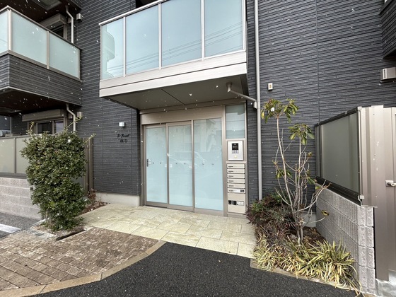 ビー・フォレスト コウゴ