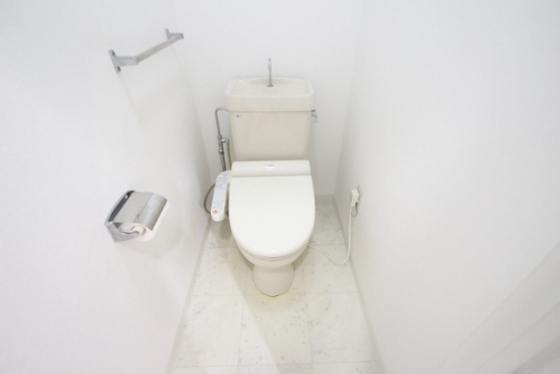 日宝ポニクレール宇品