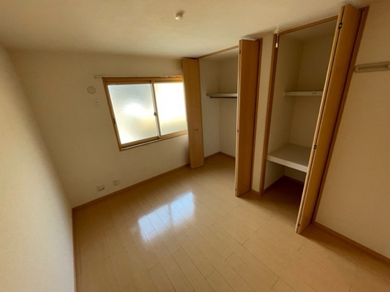 ローズコートHATAKA D棟