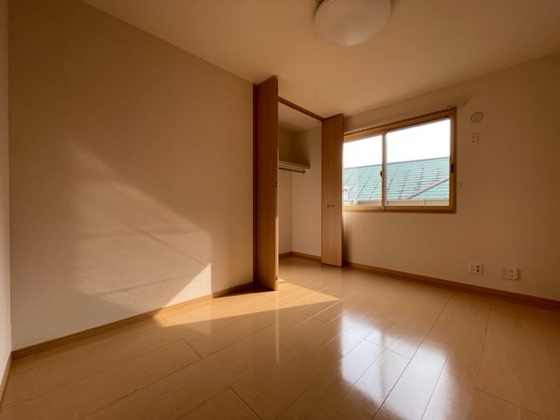 ローズコートHATAKA D棟