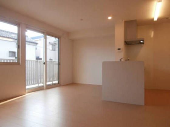 ラフィーネ下中野 A棟