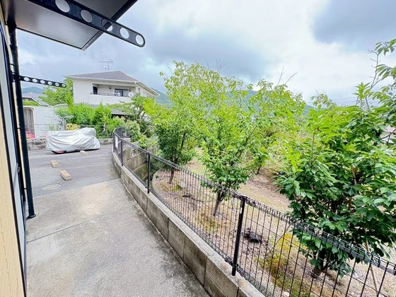 カーサ焼山中央 E棟