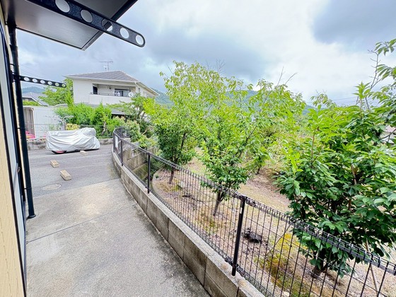 カーサ焼山中央 E棟