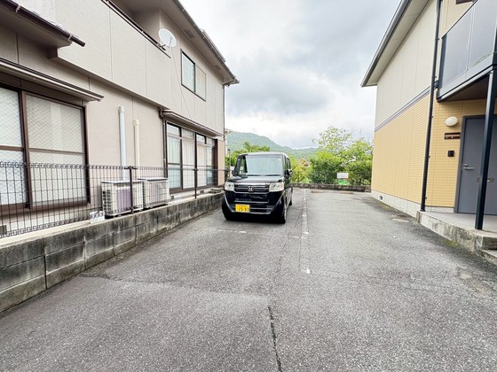 カーサ焼山中央 E棟