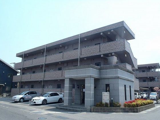 ヴィラ ルミノーソ A