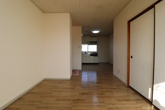 プレジール小野 E棟