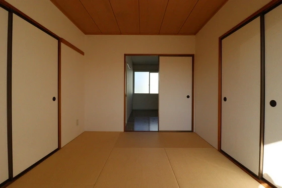 プレジール小野 E棟