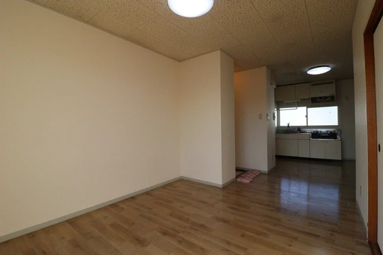 プレジール小野 E棟