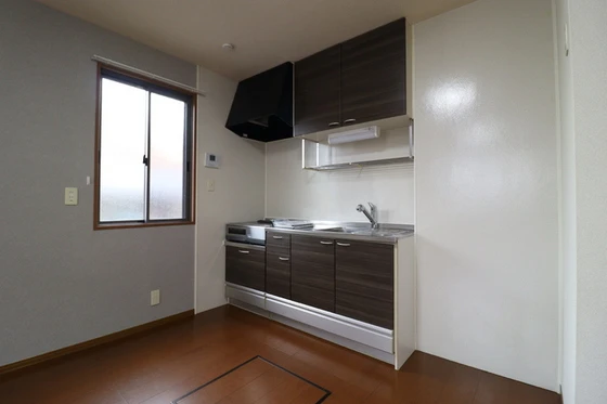 ひまわりハイツ A棟