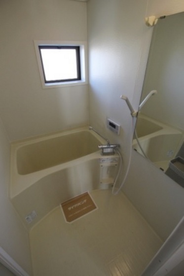 ひまわりハイツ A棟