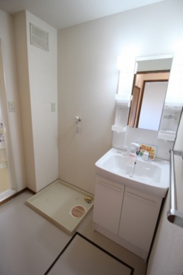 ひまわりハイツ A棟