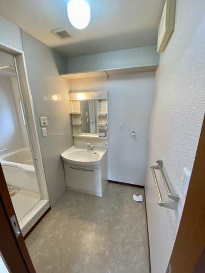 リッシュ安芸中野 B棟