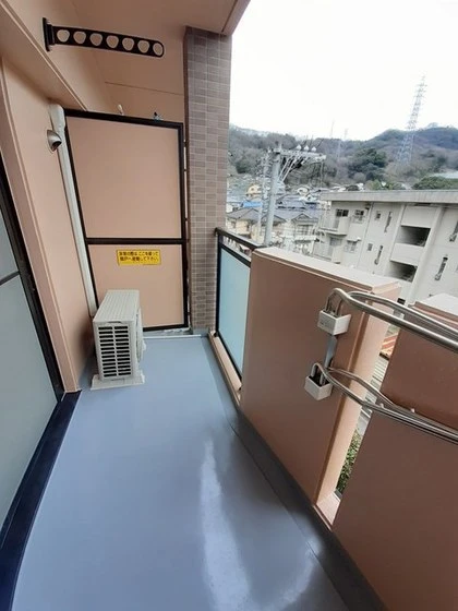 ラウンド ヒルズ イースト