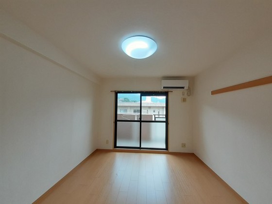 ラウンド ヒルズ イースト