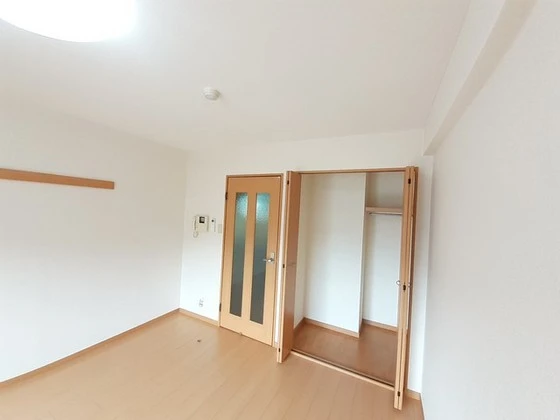 ラウンド ヒルズ イースト