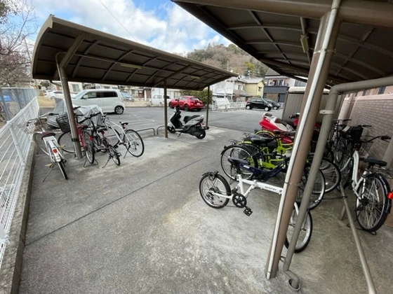 ラウンド ヒルズ イースト