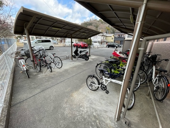 ラウンド ヒルズ イースト