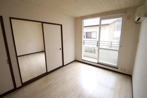 サンライズ久米 A