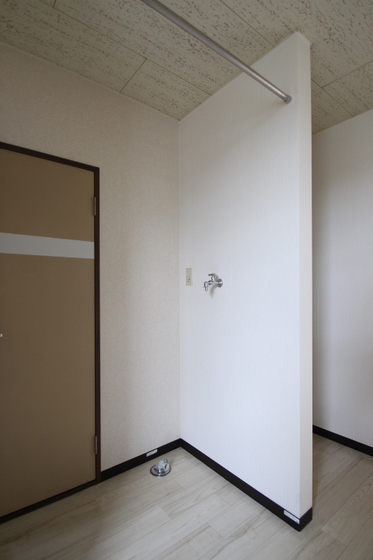 サンライズ久米 A