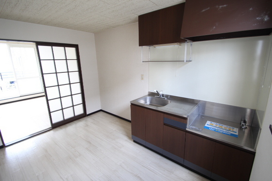 サンライズ久米 A