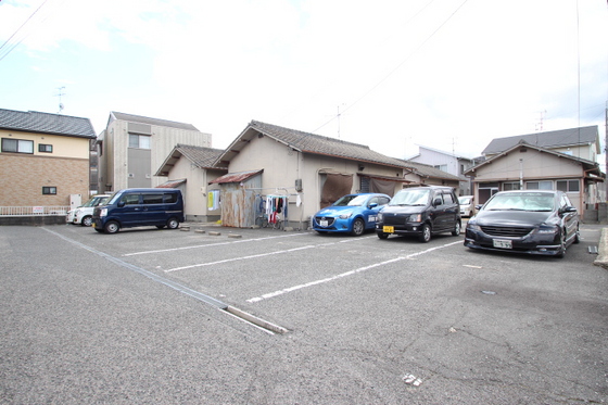 サンライズ久米 A