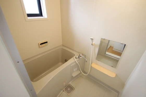 モントワール B