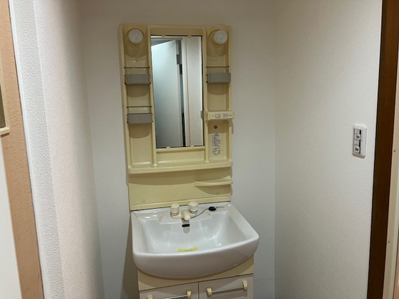 戸坂ラックビル