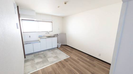 戸坂ラックビル