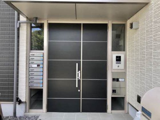 ラルーチェ学南町