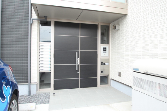 ラルーチェ学南町