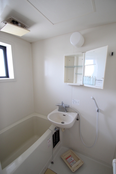 コスモス・インハイツA