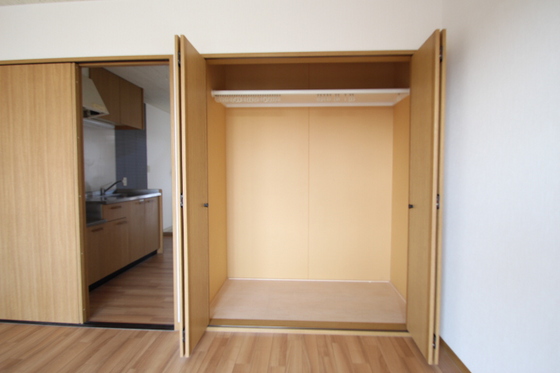 コスモス・インハイツA