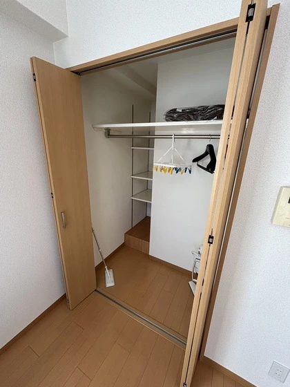 TEBURA・INN船越(第6山村ビル)