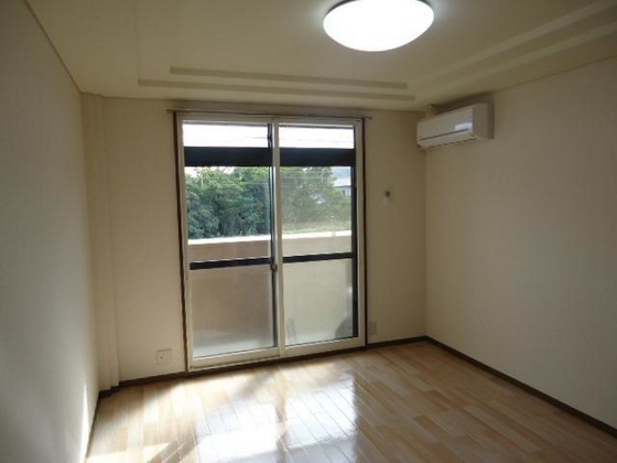 メゾンモンパルナス