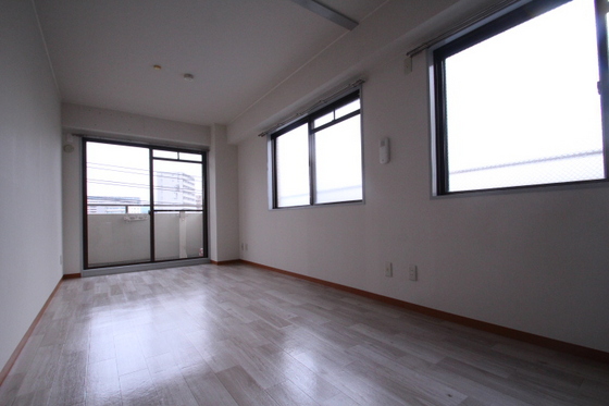 リバーサイド高橋